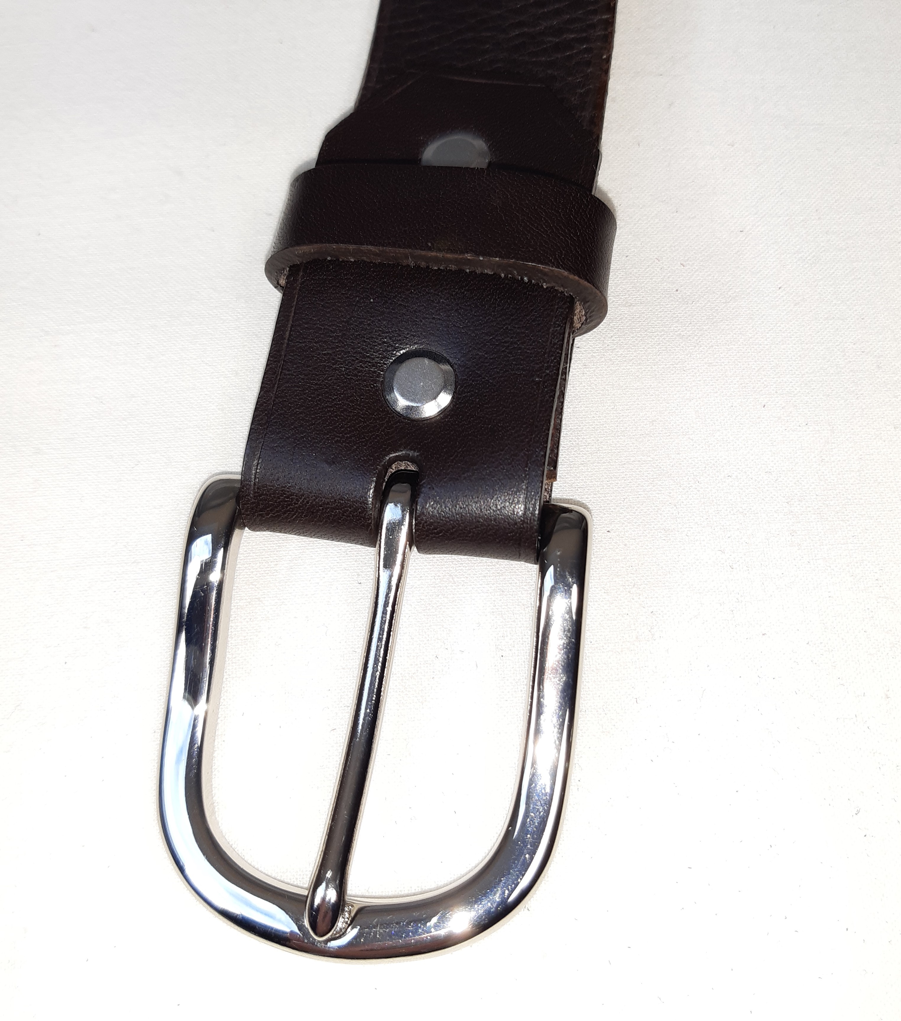 Ceinture en cuir de vachette coloris marron foncé