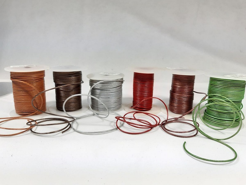 5 m Cordones de cuero de vaca de 2 mm de di&aacute;metro