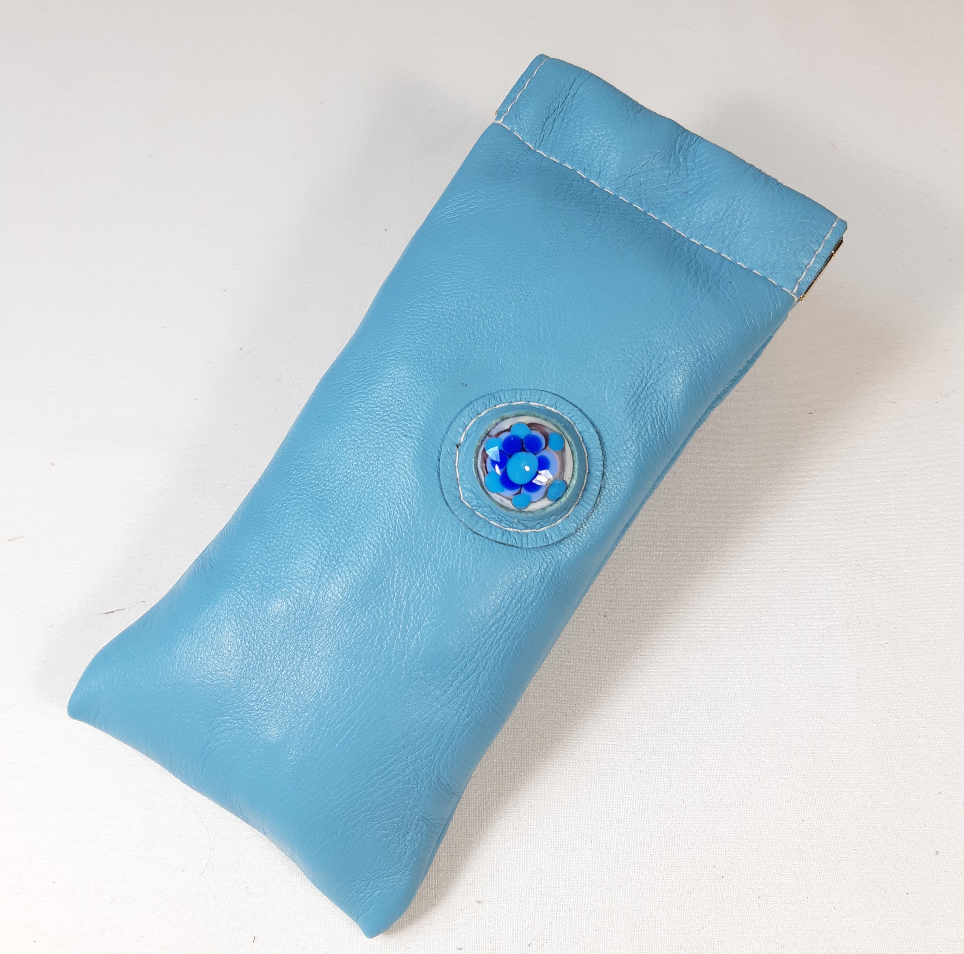 Etui cuir bleu ciel pour lunettes de vue ou de soleil