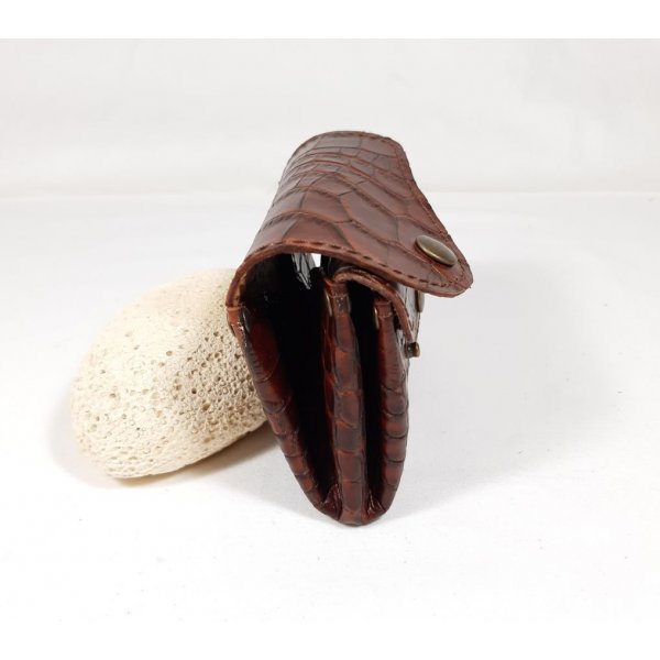 Monedero retro de piel de vacuno estampada.